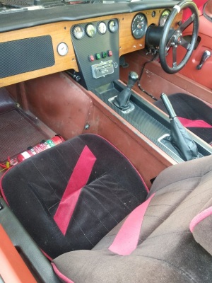 Cheetah R interior